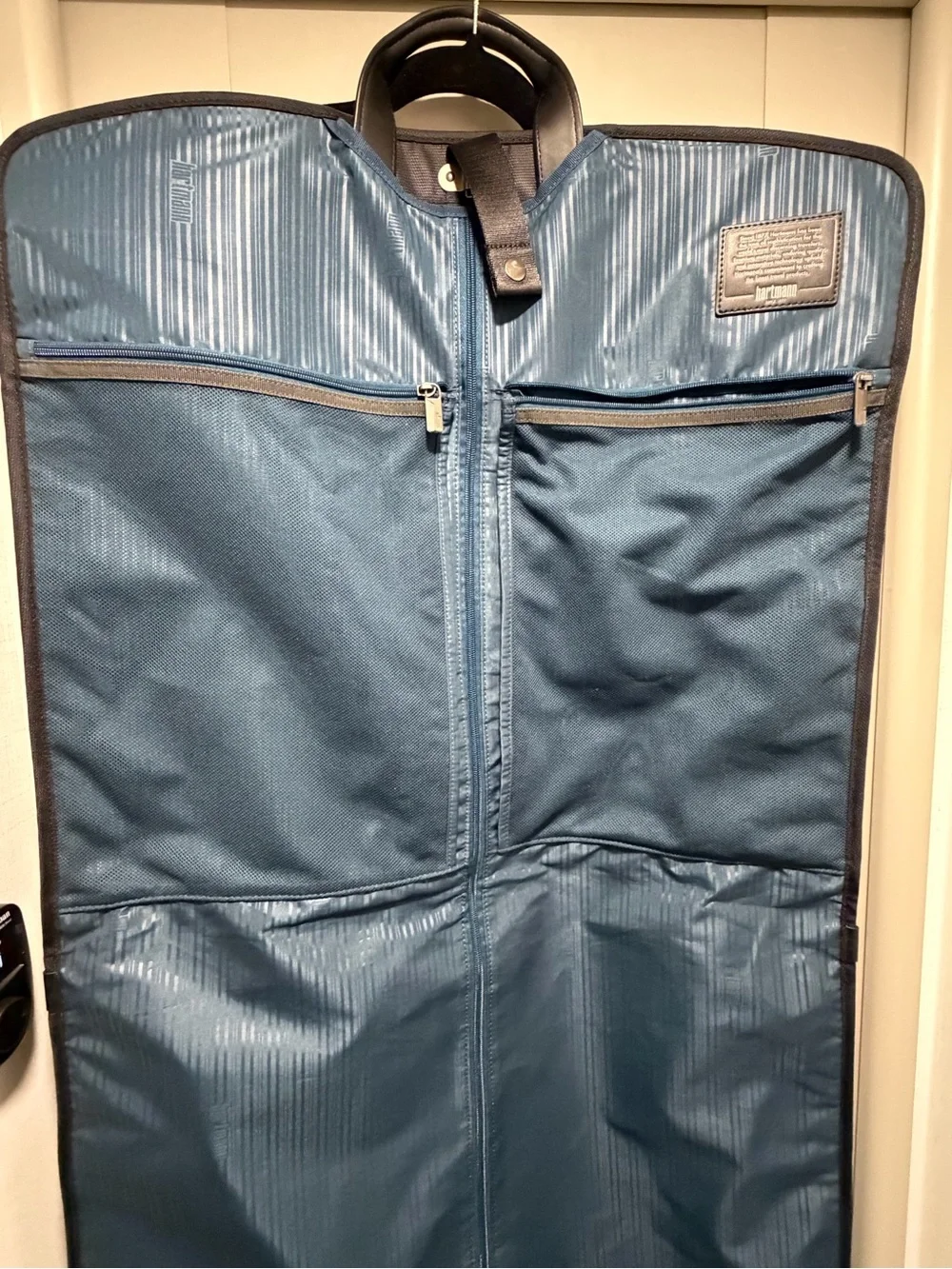 Hartmann Black Garment Bag for Men - Professional Travel & Storage